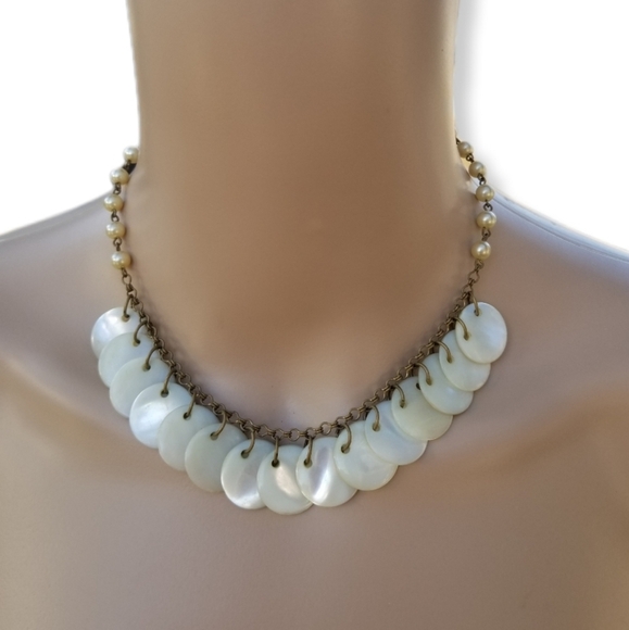 1930s SHORT MOTHER OF PEARL DISK & FAUX PEARL BRASS CHAIN NECKLACE - Picture 1 of 6